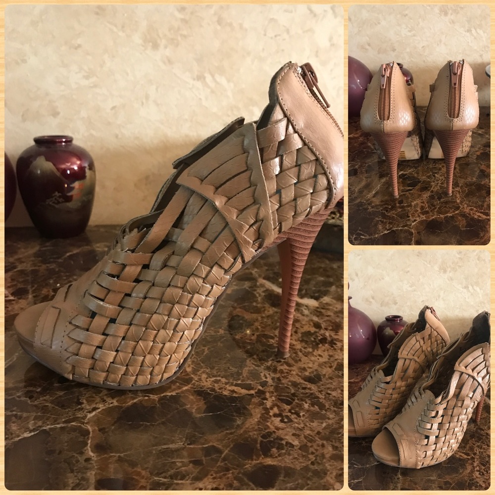 Shoedazzle Tan Woven Heels